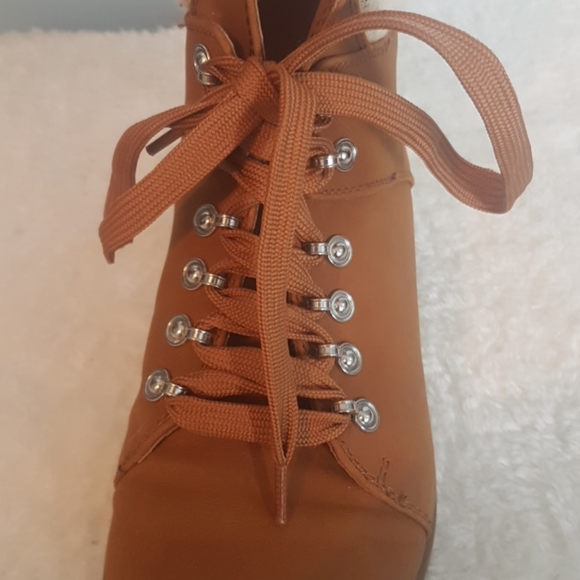 Forever 21 tan boot - Picture 5 of 9